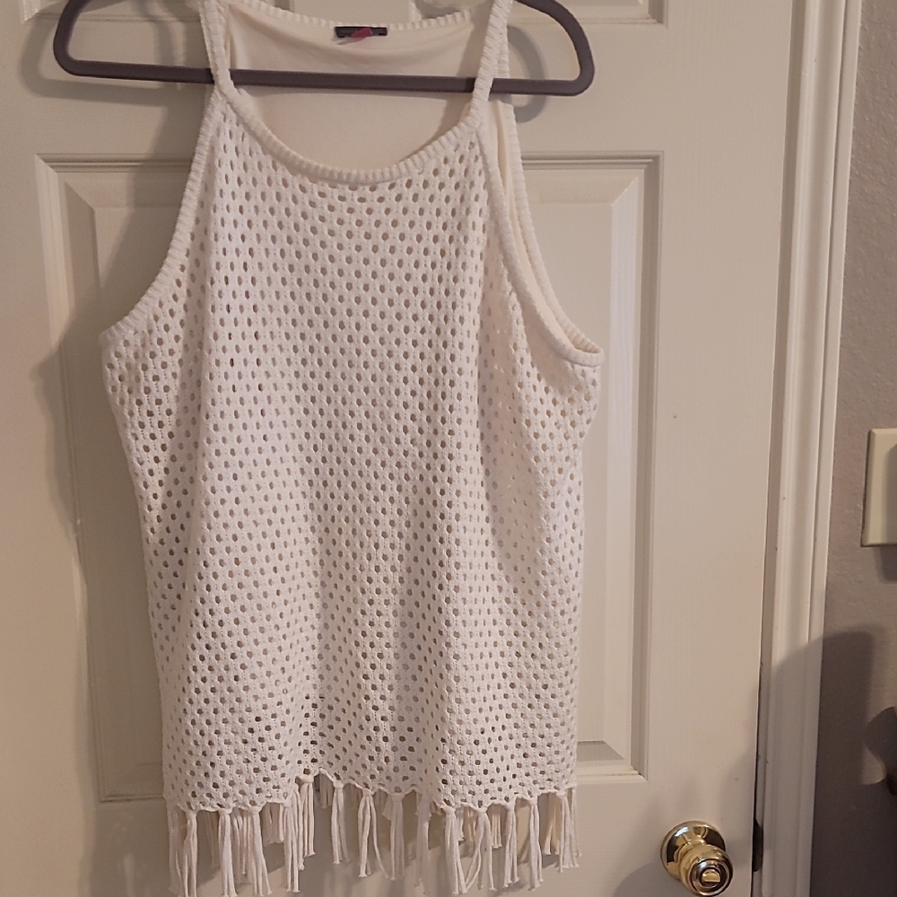 Elegant White Knit Fringe Tank Top